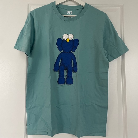 KAWS x Uniqlo Blue BFF Tee - Picture 2 of 3